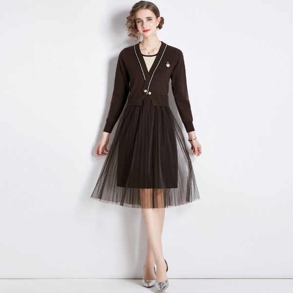2023 spring new item european station fashion women's big sleeve long sleeve v-neck knitted spliced mesh dress e014, Black;gray
2023 spring new item european station fashion women's big sleeve long sleeve v-neck knitted spliced mesh dress e014, Black;gray