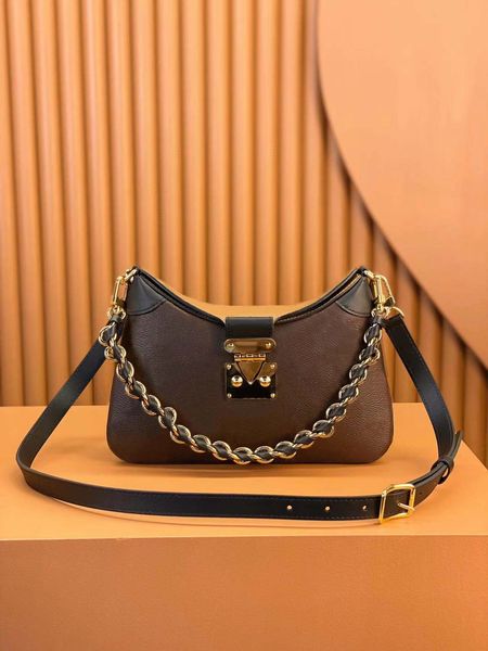 10a r designs real leather 29cm shoulder bag crossbody handbag chain decorative croissant.
10a r designs real leather 29cm shoulder bag crossbody handbag chain decorative croissant.