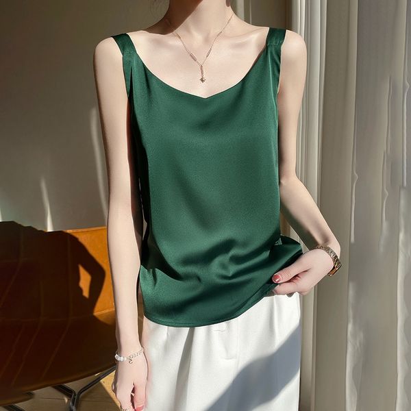Designer bottoming shirt halter top before and after spring V-neck ice silk sling vest ladies U-neck loose halter top net surface, White
Designer bottoming shirt halter top before and after spring V-neck ice silk sling vest ladies U-neck loose halter top net surface, White