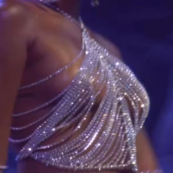 t-shirt see through halter rhinestone crop 2023 summer shiny hollow out tassel tank party rave nightclubwear, White
t-shirt see through halter rhinestone crop 2023 summer shiny hollow out tassel tank party rave nightclubwear, White