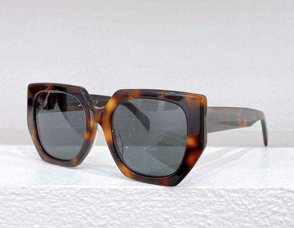 fashion designer 40239 sunglasses for women classic vintage acetate square shape glasses outdoor elegant versatile style, White;black
fashion designer 40239 sunglasses for women classic vintage acetate square shape glasses outdoor elegant versatile style, White;black