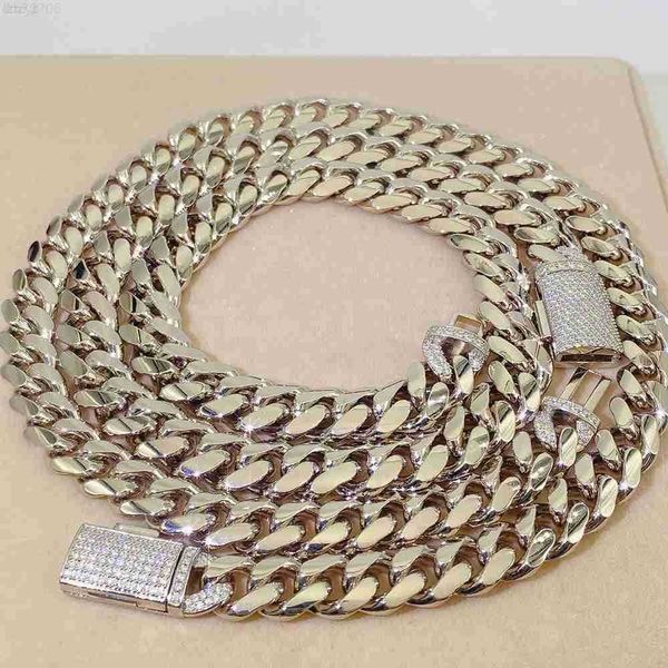 2023 new trend hip hop iced out moissanite clasp 12mm cuban link chain men silver hand
2023 new trend hip hop iced out moissanite clasp 12mm cuban link chain men silver hand