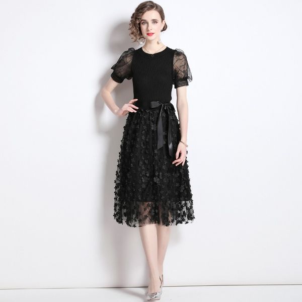 2023 new summer european station fashion women's short sleeve lace knitted spliced embroidered mesh dress, Black;gray
2023 new summer european station fashion women's short sleeve lace knitted spliced embroidered mesh dress, Black;gray