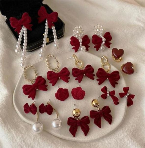 stud 2022 winter vintage fashion simple cute wine red velvet rose flower bowknot earrings for women daily accessoriesstud74102335265048, Golden;silver
stud 2022 winter vintage fashion simple cute wine red velvet rose flower bowknot earrings for women daily accessoriesstud74102335265048, Golden;silver