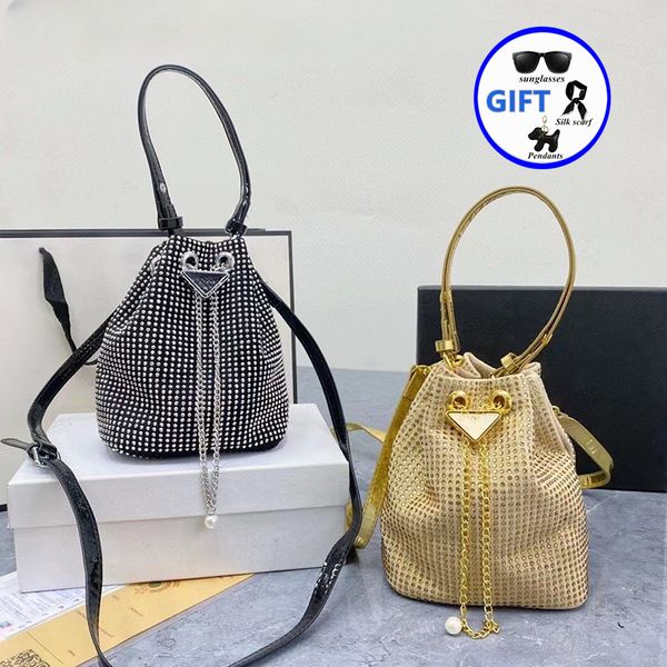 designer bag tote bag women's classic handbag fashion metal triangle logo detachable adjustable shoulder bag bucket bag crossbody bag h
designer bag tote bag women's classic handbag fashion metal triangle logo detachable adjustable shoulder bag bucket bag crossbody bag h