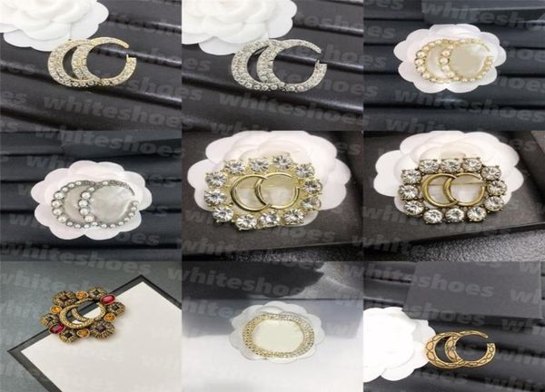 hollow letter designer brooch shiny crystal rhinestone suit pin dress pins women party fashion brooches8981685, Gray
hollow letter designer brooch shiny crystal rhinestone suit pin dress pins women party fashion brooches8981685, Gray