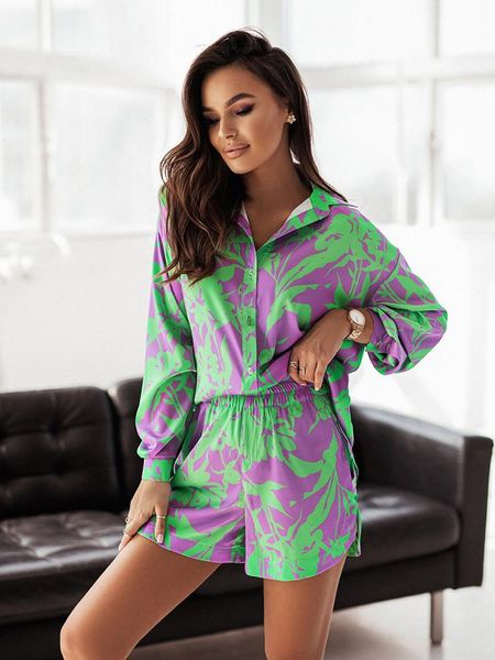 dress 2022 summer casual loose shirt shorts set women 's shirt shorts set of two fashion pieces for women 's street wear, White
dress 2022 summer casual loose shirt shorts set women 's shirt shorts set of two fashion pieces for women 's street wear, White