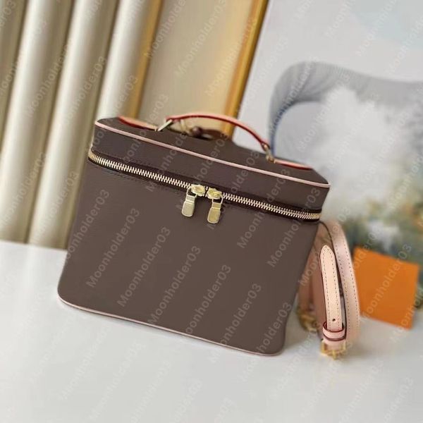 designer cosmetic bag toiletry bag bucket cosmetics bag leather toiletry pouch makeup bags square box shoulder box saddle handbag fashion sa
designer cosmetic bag toiletry bag bucket cosmetics bag leather toiletry pouch makeup bags square box shoulder box saddle handbag fashion sa