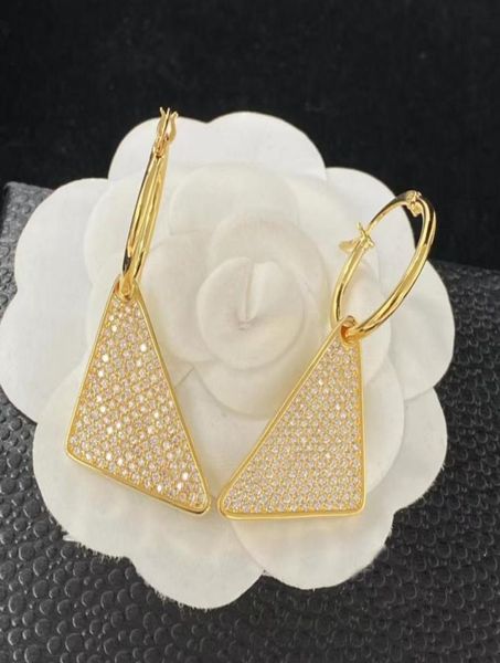 chic charm earrings 18l gold geometric triangle diamond inlay band gift box embossed stamp stud earrings pendant women party weddi8431963, Golden
chic charm earrings 18l gold geometric triangle diamond inlay band gift box embossed stamp stud earrings pendant women party weddi8431963, Golden