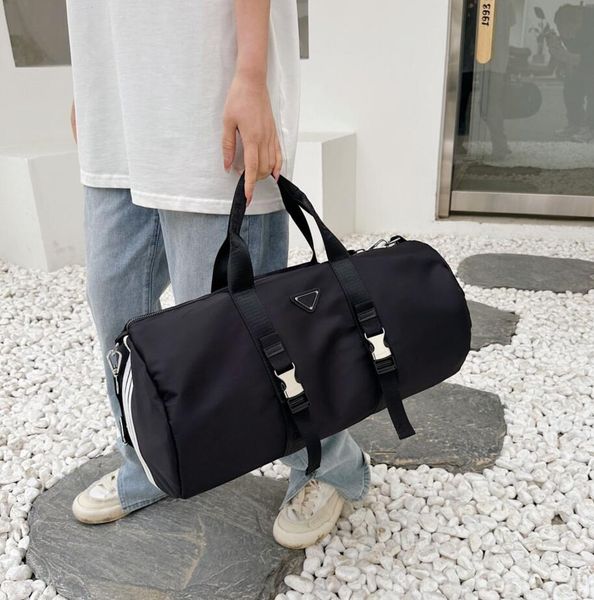 619snew fashion travel bags nylon handbags large capacity holdall carry on luggages duffel bags luxury men luggage gentleman commerce
619snew fashion travel bags nylon handbags large capacity holdall carry on luggages duffel bags luxury men luggage gentleman commerce
