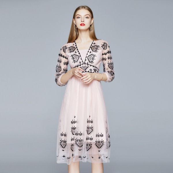 2023 summer new item european station fashion women's large sleeve mid sleeve v-neck embroidered mesh dress e265, Black;gray
2023 summer new item european station fashion women's large sleeve mid sleeve v-neck embroidered mesh dress e265, Black;gray