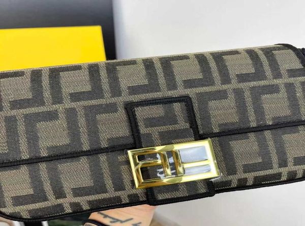 2022 baguette bag chain crossbody bags messenger handbags purse single shoulder back package classic diagonal span handbag flap 226751594
2022 baguette bag chain crossbody bags messenger handbags purse single shoulder back package classic diagonal span handbag flap 226751594