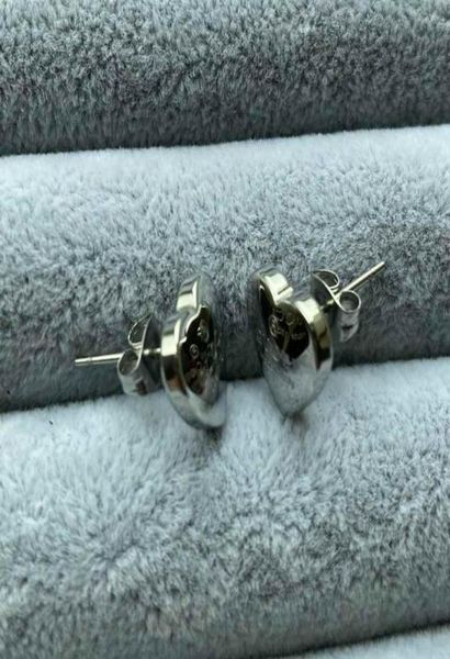 2021 high polished trendy style women studs titanium steel 3 colors lover heart designer earrings cute size fashion jewelry wholes3239502, Golden;silver
2021 high polished trendy style women studs titanium steel 3 colors lover heart designer earrings cute size fashion jewelry wholes3239502, Golden;silver