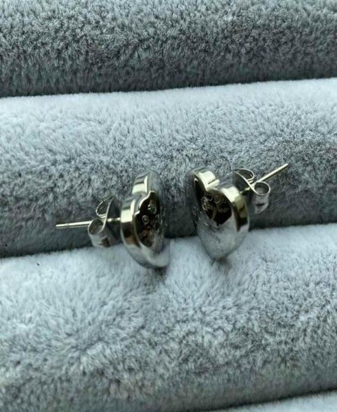 2021 high polished trendy style women studs titanium steel 3 colors lover heart designer earrings cute size fashion jewelry wholes5673124, Golden;silver
2021 high polished trendy style women studs titanium steel 3 colors lover heart designer earrings cute size fashion jewelry wholes5673124, Golden;silver