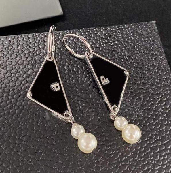 chic charm earrings black geometric triangle white pearl enamel 925 silver dangle earrings with gift box ladies party anniversary 1272629, Golden
chic charm earrings black geometric triangle white pearl enamel 925 silver dangle earrings with gift box ladies party anniversary 1272629, Golden