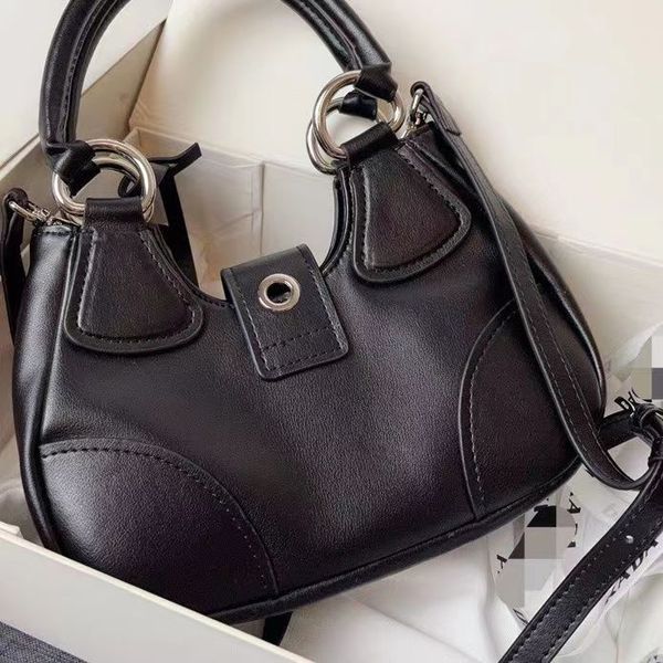 shoulder bags designer bags ss23 blue black white luxurys designers bag women handbags leather totes cute half moon hand fashion messenger c
shoulder bags designer bags ss23 blue black white luxurys designers bag women handbags leather totes cute half moon hand fashion messenger c