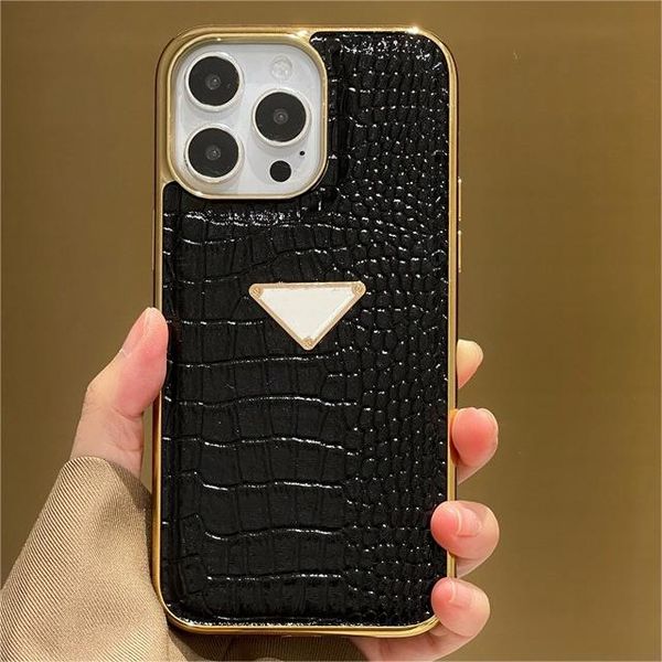 luxury brand desginers bag cases for new iphone14promax 13pro 12 promax 11promax electroplated metal frame 3d leather back cover oneth 2023
luxury brand desginers bag cases for new iphone14promax 13pro 12 promax 11promax electroplated metal frame 3d leather back cover oneth 2023