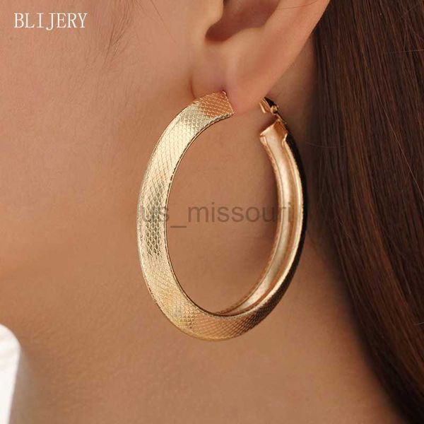stud blijery exaggerated snake pattern carved big hoop earrings for women punk jewelry thick metal circle earrings boucles d'oreilles j, Golden;silver
stud blijery exaggerated snake pattern carved big hoop earrings for women punk jewelry thick metal circle earrings boucles d'oreilles j, Golden;silver