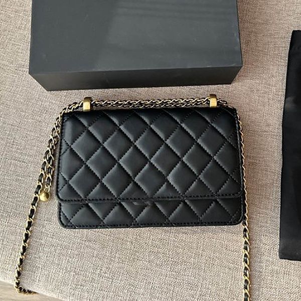 classic golden ball women mini shoulder bag leather quilted flap designer purse gold hardware crossbody retro clutch trend handbag fanny pac
classic golden ball women mini shoulder bag leather quilted flap designer purse gold hardware crossbody retro clutch trend handbag fanny pac