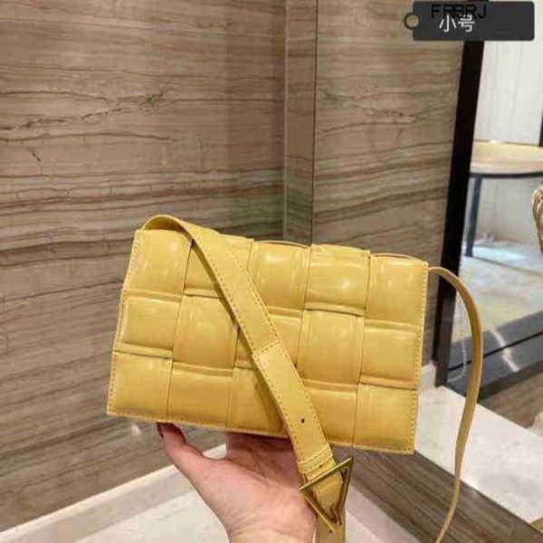 designer bottegas bags venetas cassettes 2023 new woven womens single shoulder butterfly mens and same star bs lingge have logo frj al74
designer bottegas bags venetas cassettes 2023 new woven womens single shoulder butterfly mens and same star bs lingge have logo frj al74