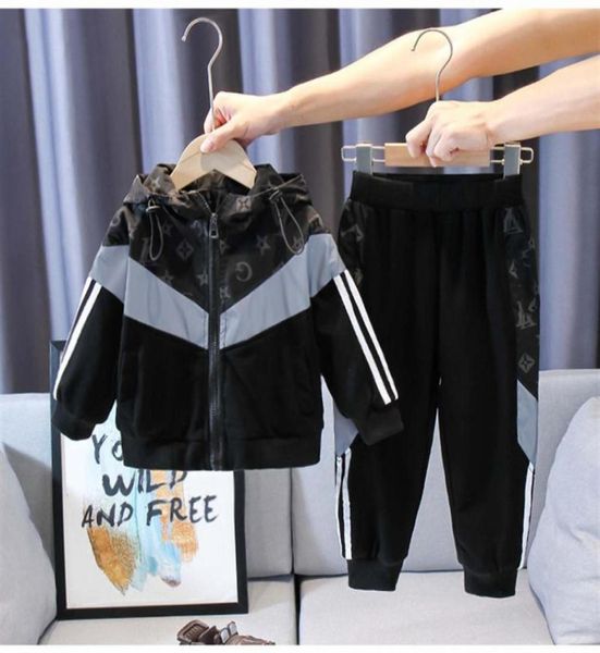 2021 designer boy sets reflective twopiece children handsome childrens clothing male and female baby plus velvet suit letter prin4529760, White
2021 designer boy sets reflective twopiece children handsome childrens clothing male and female baby plus velvet suit letter prin4529760, White