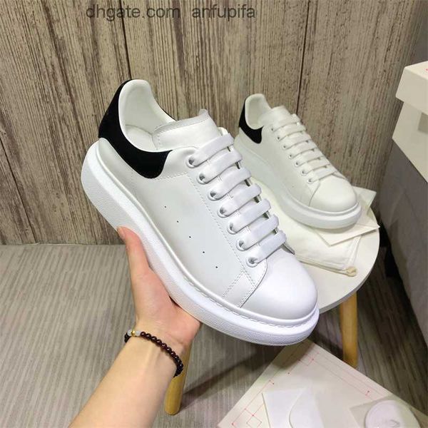 casual shoes designer leather lace up plateforme men fashion platform sneakers white black mens womens luxury velvet suede mc queens mcqueen
casual shoes designer leather lace up plateforme men fashion platform sneakers white black mens womens luxury velvet suede mc queens mcqueen