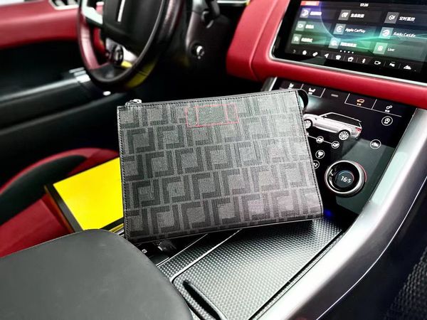 5a quality 2023 new hand bag travel toiletry pouch 26cm protection makeup clutch women leather waterproof cosmetic bags for womens with dust
5a quality 2023 new hand bag travel toiletry pouch 26cm protection makeup clutch women leather waterproof cosmetic bags for womens with dust