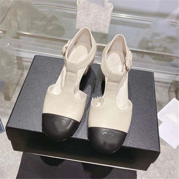 dress shoes 2023 channel fashion women leather high heel letter logo party wedding tourism holiday casual flat shoes 09-011, Black
dress shoes 2023 channel fashion women leather high heel letter logo party wedding tourism holiday casual flat shoes 09-011, Black