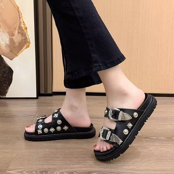 summer women's slippers fashion personality studded sandals outdoor flat leisure beach play, Black
summer women's slippers fashion personality studded sandals outdoor flat leisure beach play, Black
