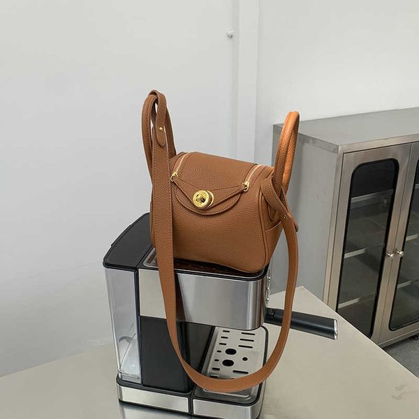 fashion macaron color portable pillow bag pu leather classic lychee print single shoulder crossbody bags luxury designer women lindys bags p
fashion macaron color portable pillow bag pu leather classic lychee print single shoulder crossbody bags luxury designer women lindys bags p
