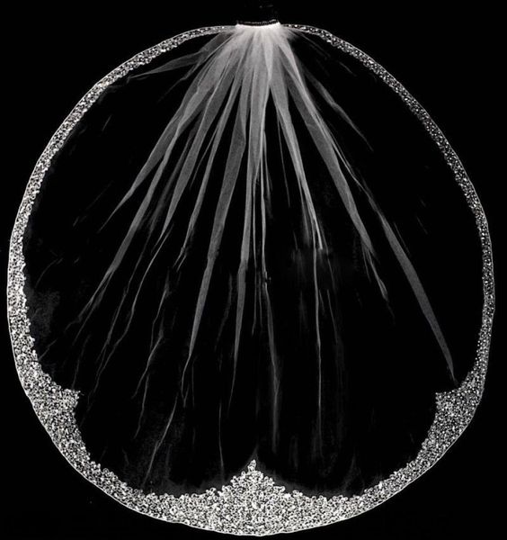 bling bling crystals white ivory 1t bridal wedding veils elbow fingertip bridal veils with comb customized3102704, Black
bling bling crystals white ivory 1t bridal wedding veils elbow fingertip bridal veils with comb customized3102704, Black