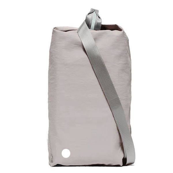 

9L Lu Designer Yoga Backpack Casual Crossbody Men Tote Women Gym Filling Belt Waterproof Zipper Shoulder Lage Bag, White