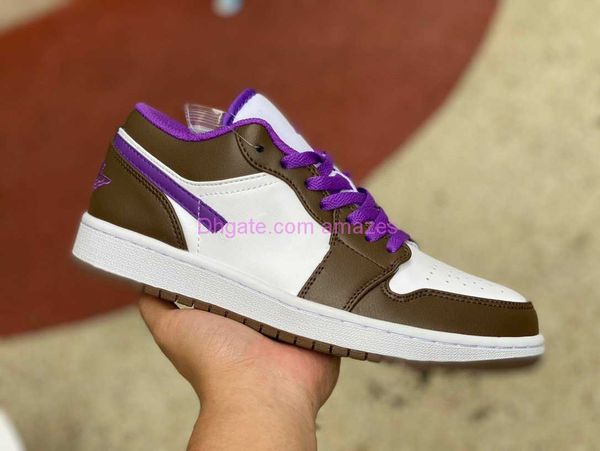 new low 2023 j1 purple mocha men womens running shoes palomino wild berry white sports sneakers 553558-215 size us 4-12 eur 36-46
new low 2023 j1 purple mocha men womens running shoes palomino wild berry white sports sneakers 553558-215 size us 4-12 eur 36-46