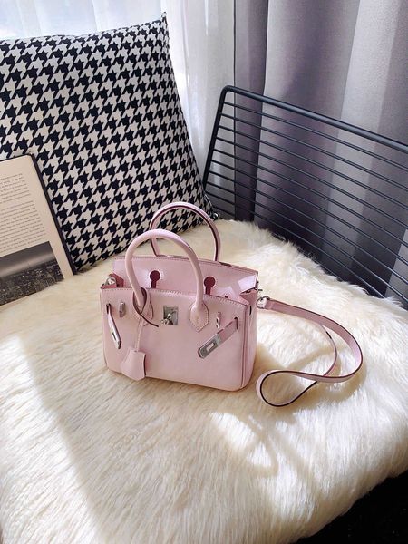 fashion h ermess bags true leather bag togo leather h bag handbag pink bag women's crossbody bag high-end feeling small h home bag
fashion h ermess bags true leather bag togo leather h bag handbag pink bag women's crossbody bag high-end feeling small h home bag