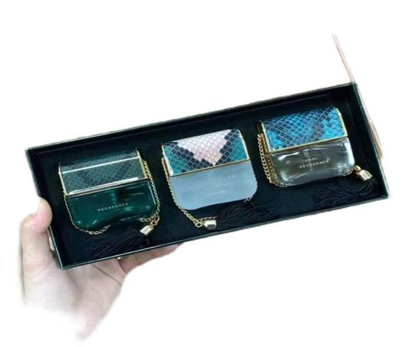 selling 1 set of women spray women lasting flower original pack perfume glass bottle3691698
selling 1 set of women spray women lasting flower original pack perfume glass bottle3691698