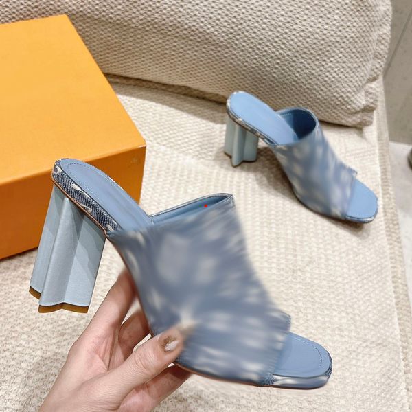 2023 fashion luxury designer beach platform slippers sandals for women fashion embroider rubber mules flat summer ladies casual shoes sandal, Black
2023 fashion luxury designer beach platform slippers sandals for women fashion embroider rubber mules flat summer ladies casual shoes sandal, Black