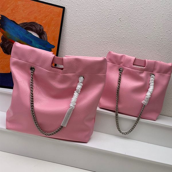 clutch bag 7a designer crossbody bag cowhide tote garbage bag women's handbag letter wallet metal chain decoration shoulder bag vintage
clutch bag 7a designer crossbody bag cowhide tote garbage bag women's handbag letter wallet metal chain decoration shoulder bag vintage