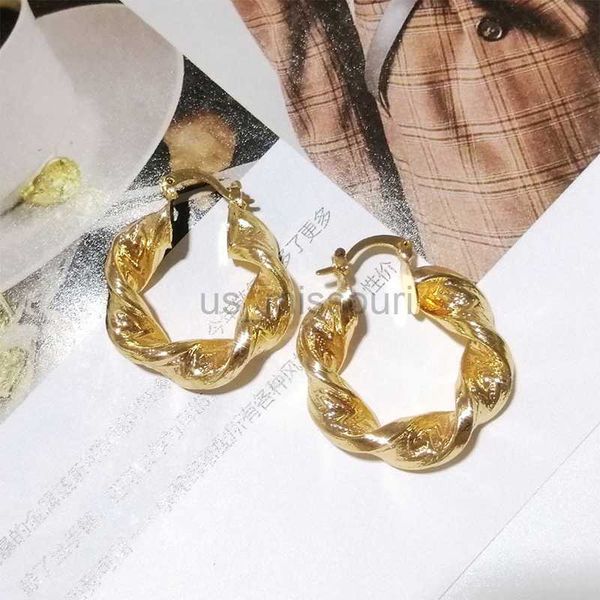 stud srcoi cold color thick metal exaggeration twist circle earrings fashionable wave concise geometry hoop earrings for women girl j230529, Golden;silver
stud srcoi cold color thick metal exaggeration twist circle earrings fashionable wave concise geometry hoop earrings for women girl j230529, Golden;silver