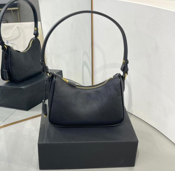 evening bags 2022 new hobo full leather underarm bag cross grain microfiber leather with small tag key chain shoulder strap 80 cm 3186675
evening bags 2022 new hobo full leather underarm bag cross grain microfiber leather with small tag key chain shoulder strap 80 cm 3186675
