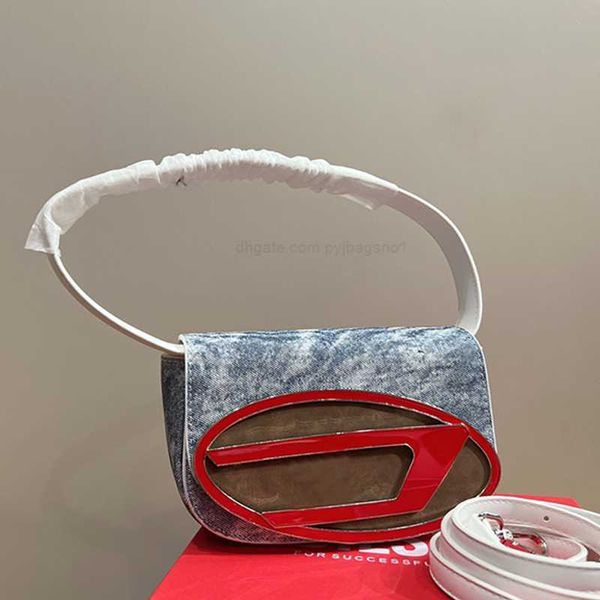 deisels designer bag shoulder bag with box italy fashion clutch flap jingle bag handle womens flap luxury handbag nappa casual clutch unique
deisels designer bag shoulder bag with box italy fashion clutch flap jingle bag handle womens flap luxury handbag nappa casual clutch unique