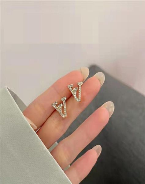 ear stud simple 18k gold plated 925 silver luxury brand designers letters stud geometric famous women crystal rhinestone pearl ear3298810, Golden;silver
ear stud simple 18k gold plated 925 silver luxury brand designers letters stud geometric famous women crystal rhinestone pearl ear3298810, Golden;silver