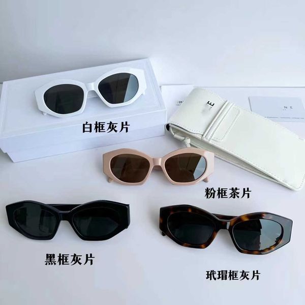 new product saijia sunglasses ins popular on internet the same triumphal arch personalized and fashionable sunglasses trend cl40238u, White;black
new product saijia sunglasses ins popular on internet the same triumphal arch personalized and fashionable sunglasses trend cl40238u, White;black