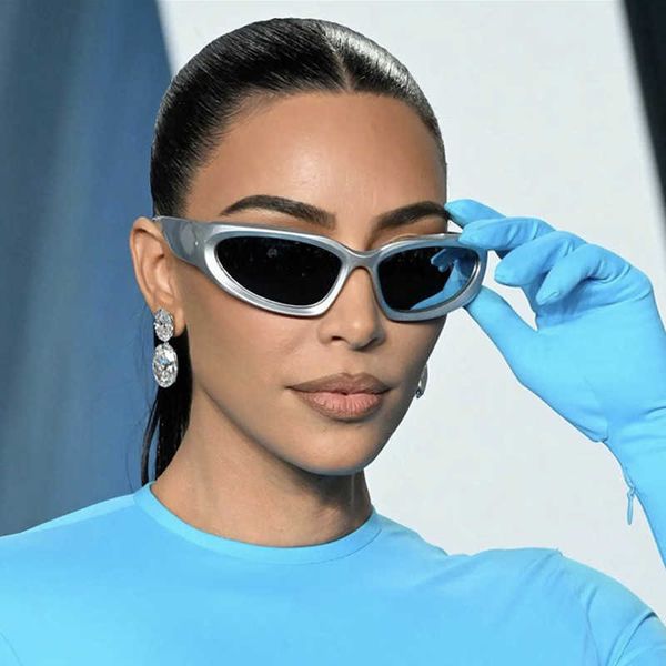Sunglasses Brand Luxury Fashion Outdoor Summer NEW Y2k Women Men Design Mirror Sport Vintage Unisex Sun Glasses Driver Shades Oculos UV400
Sunglasses Brand Luxury Fashion Outdoor Summer NEW Y2k Women Men Design Mirror Sport Vintage Unisex Sun Glasses Driver Shades Oculos UV400