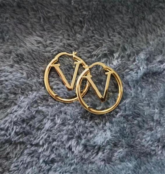 luxury earring designer for women earings fashion jewelry letter whole christmas day accessories simple classic plated gold st1195590, Golden;silver
luxury earring designer for women earings fashion jewelry letter whole christmas day accessories simple classic plated gold st1195590, Golden;silver