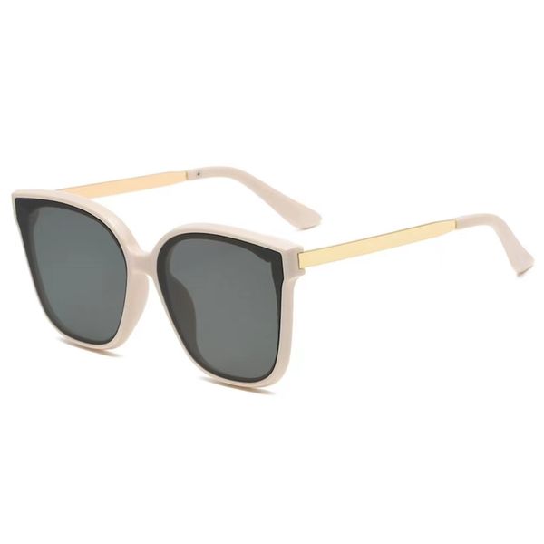 fashionable sunglasses for women's ins metal trend big brand couples sunshade sunglasses uv protection, White;black
fashionable sunglasses for women's ins metal trend big brand couples sunshade sunglasses uv protection, White;black
