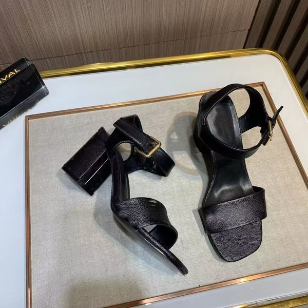 famous designer star trail sandal women calfskin ankle strap chunky high heel sandal silvertone buckle shoes, Black
famous designer star trail sandal women calfskin ankle strap chunky high heel sandal silvertone buckle shoes, Black