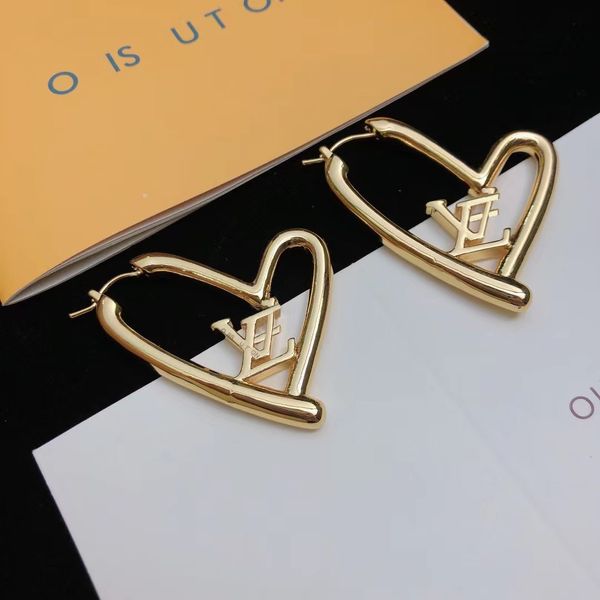 2023 18k gold plated luxury designers letters stud geometric women round crystal rhinestone pearl earring wedding party louise vutton viuton, Golden;silver
2023 18k gold plated luxury designers letters stud geometric women round crystal rhinestone pearl earring wedding party louise vutton viuton, Golden;silver