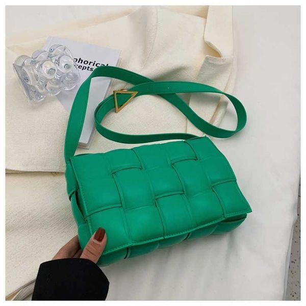 designer women shoulder bag ladies luxury woven handbags women 2023 small snapscamera crossbody messager bags
designer women shoulder bag ladies luxury woven handbags women 2023 small snapscamera crossbody messager bags