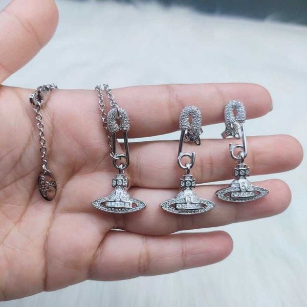vivi anxi empress dowager full of diamonds pin necklace saturn chain hollowed out and shining high version tiktok live broadcast sale, Silver
vivi anxi empress dowager full of diamonds pin necklace saturn chain hollowed out and shining high version tiktok live broadcast sale, Silver