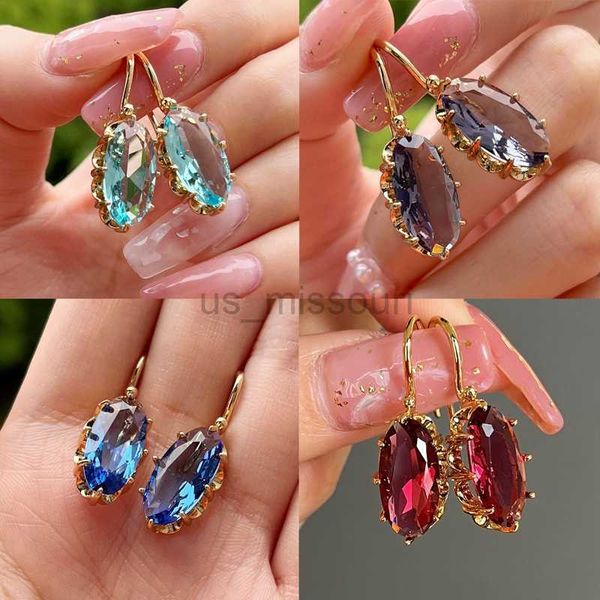 stud 1 pair fashion design colored oval cubic zirconia dangle earrings women wedding party luxury gold color ear jewelry j230529, Golden;silver
stud 1 pair fashion design colored oval cubic zirconia dangle earrings women wedding party luxury gold color ear jewelry j230529, Golden;silver